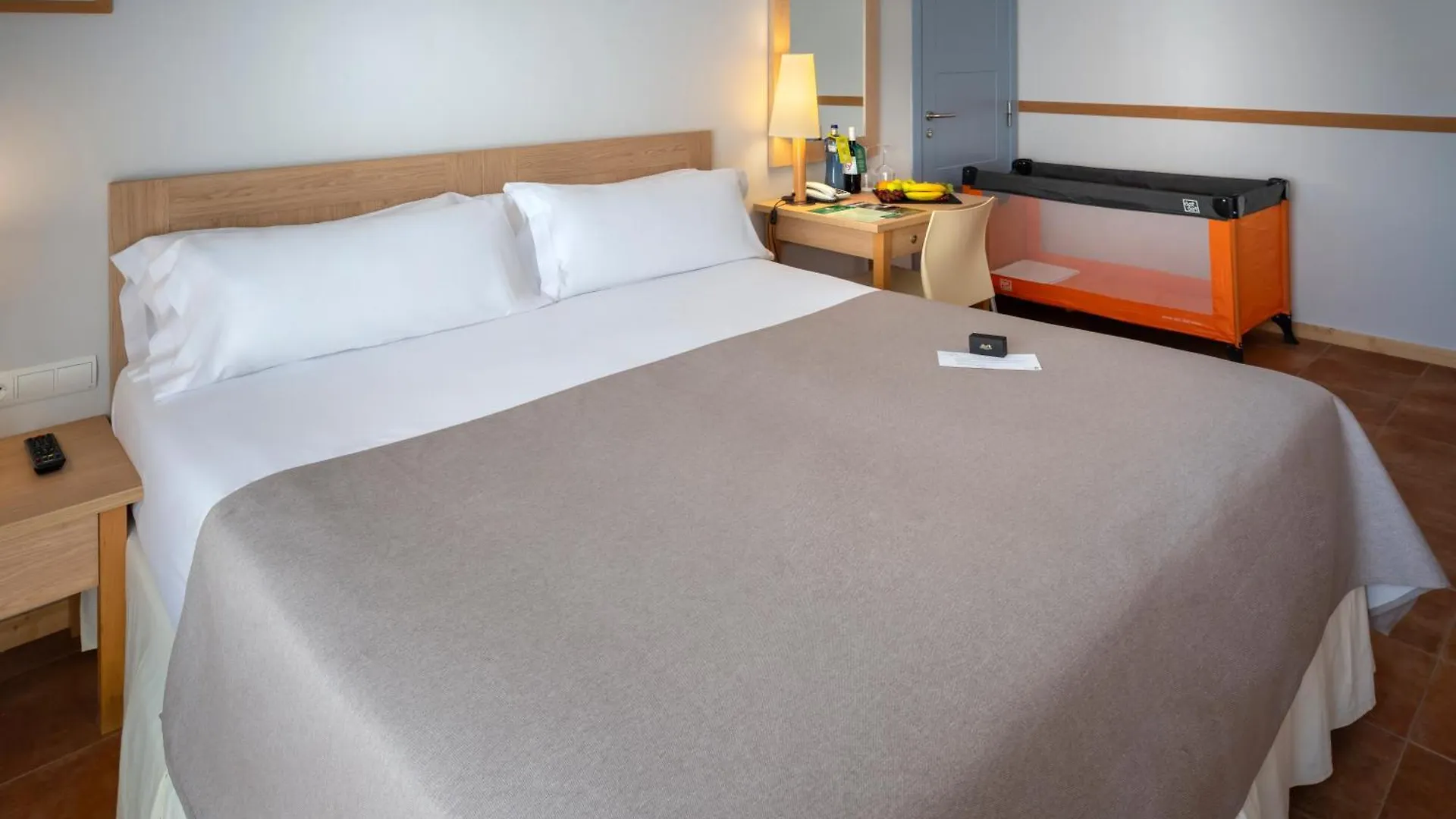 Hotel Vilar Rural D'Arnes By Serhs Hotels Sant Carles De La Rapita 4*,  Spain
